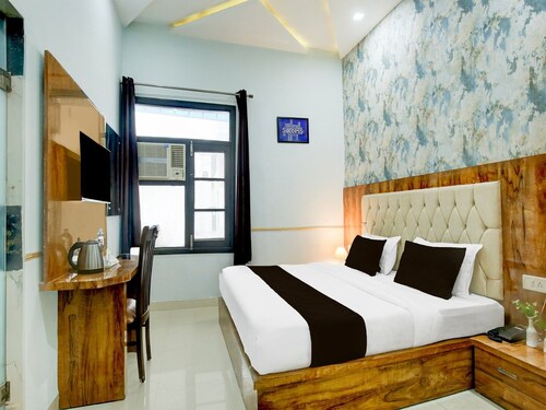 Deluxe Chahal Residency