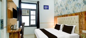 Deluxe Chahal Residency