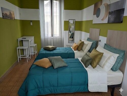 15 minutes from Malpensa Airport and 20 minutes from Milano Rho Fiera