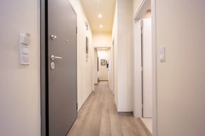 Interior - Stylish 2BR Exarchia | King Bed & Desk | New Bldg (Exarchia)