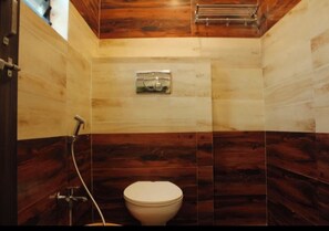 Classic Room | Bathroom | Shower, towels - New SV Grand Hotel (Varanasi)