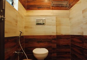 Phòng phong cách cổ điển | Phòng tắm | Buồng tắm vòi sen, khăn tắm 