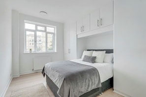 4 Schlafzimmer, Bügeleisen/Bügelbrett, Internetzugang, Bettwäsche
