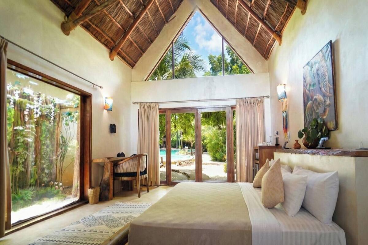 Villa, Pool View | In-room safe, WiFi (free), bed sheets