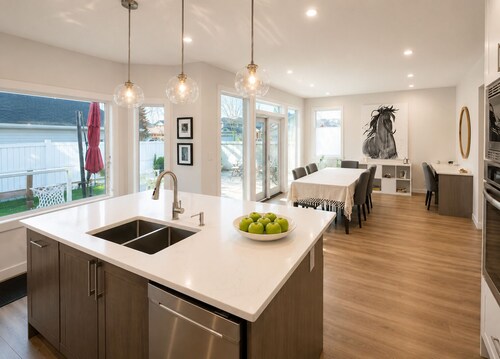 Renovated 3BR Home | A/C | Double Garage | 10 Min to Spruce Meadows