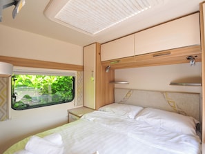 1 Schlafzimmer, kostenloses WLAN, individuell dekoriert