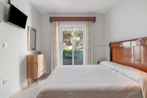 4 Schlafzimmer, Bügeleisen/Bügelbrett, WLAN, Bettwäsche