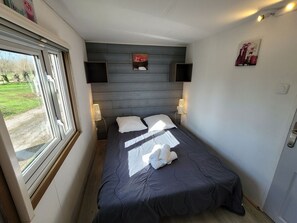 Free WiFi - Mobil home, pets allowed - 4 guests (Coulon)