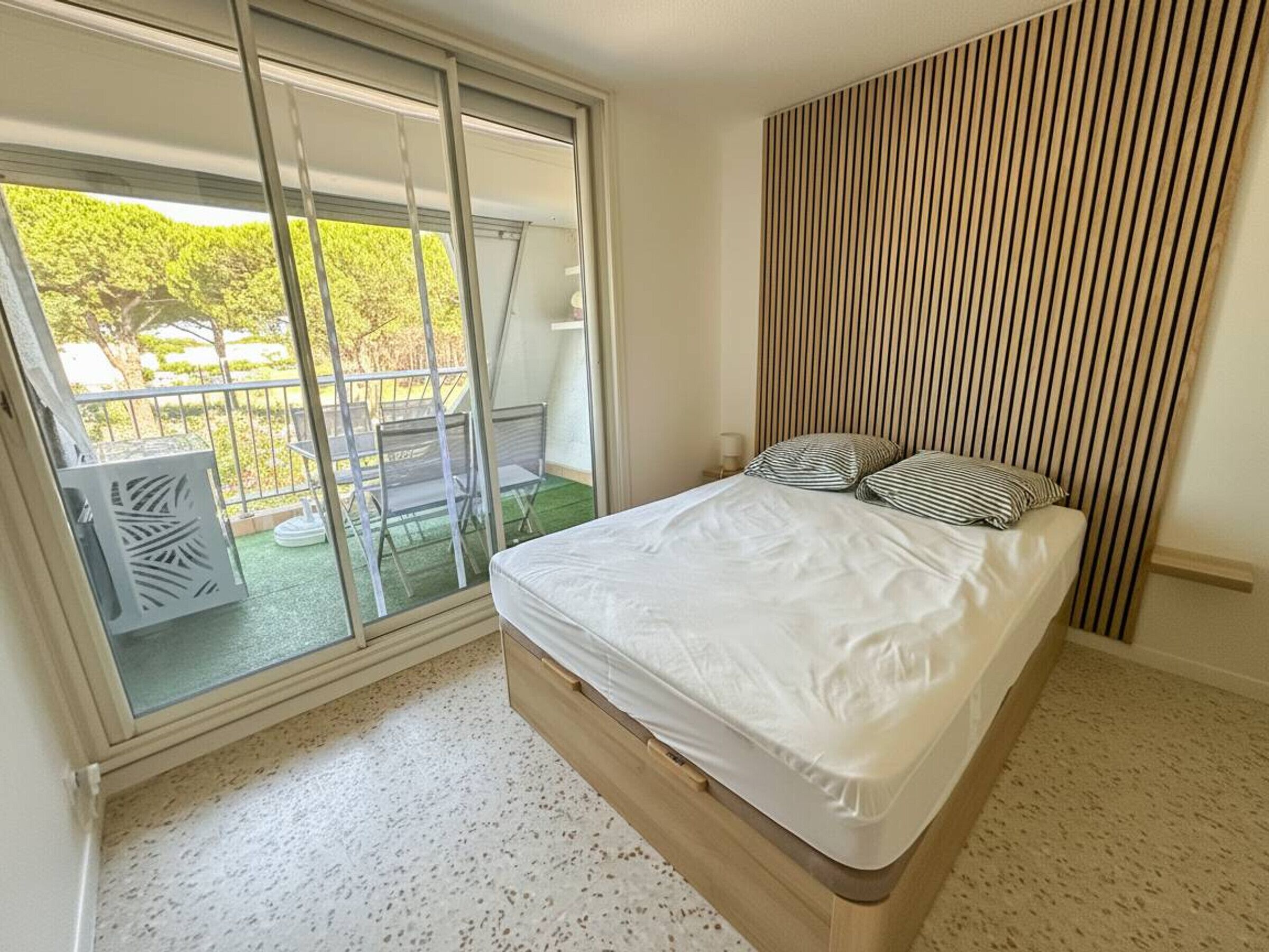 2 bedrooms