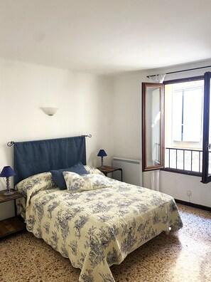 5 Schlafzimmer, Bügeleisen/Bügelbrett, Reisekinderbett, kostenloses WLAN