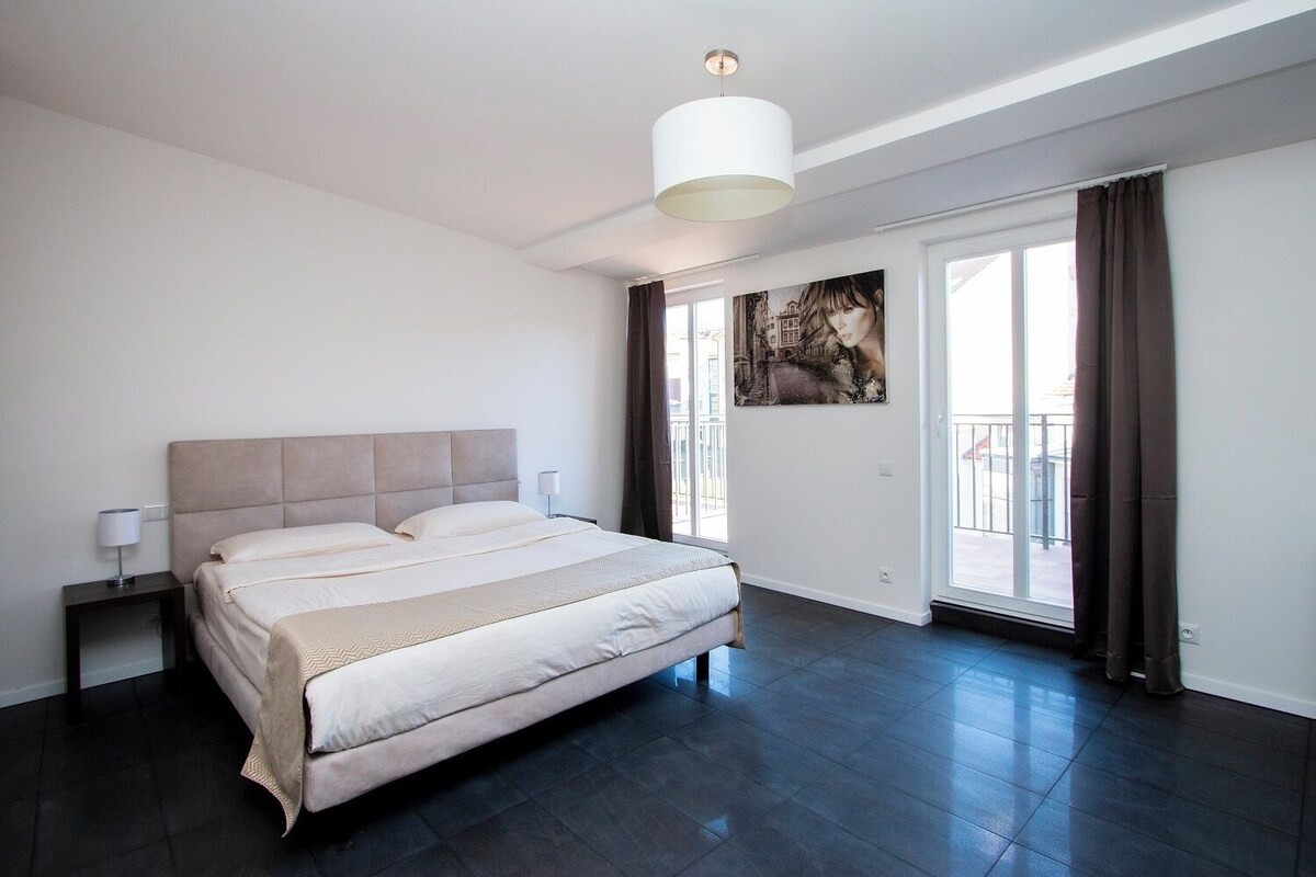 Apartment (Duplex with Balcony) | Blackout drapes, soundproofing, iron/ironing board, WiFi (free)