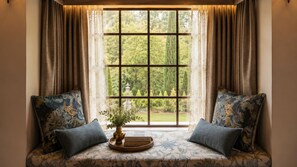 Leela Nilay 2 Bedroom Cottage, Mountain View | Interior - Raht Juneo Orchards (Juniyo Kanogta)