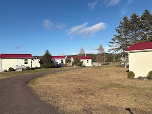 Exterior - The Sunshine Inn (Parrsboro)
