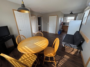 Living area - The Sunshine Inn (Parrsboro)