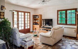 TV - Maison piscine à Anduze (Anduze)
