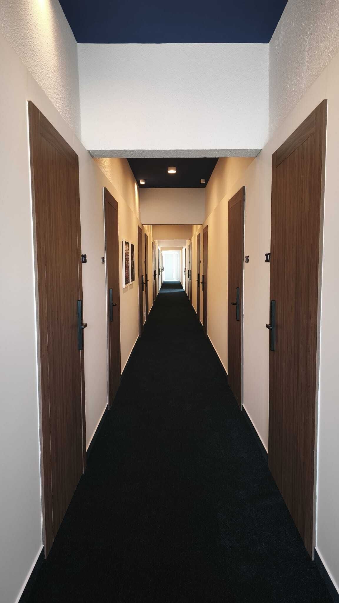 Standard-Doppel- oder -Zweibettzimmer, Parkblick | Innenbereich