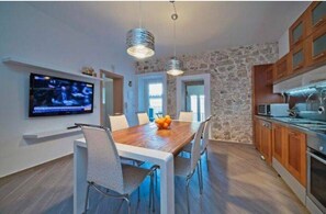 Dining - Veiled Paths... Single-family home in Cartellone, Modica Bassa (Casa Cartidduni) (Modica)