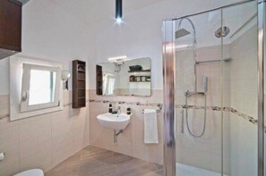 Bathroom - Veiled Paths... Single-family home in Cartellone, Modica Bassa (Casa Cartidduni) (Modica)