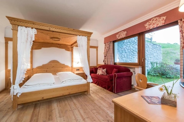 Doppelzimmer, Gartenblick | Kostenloses WLAN, Bettwäsche