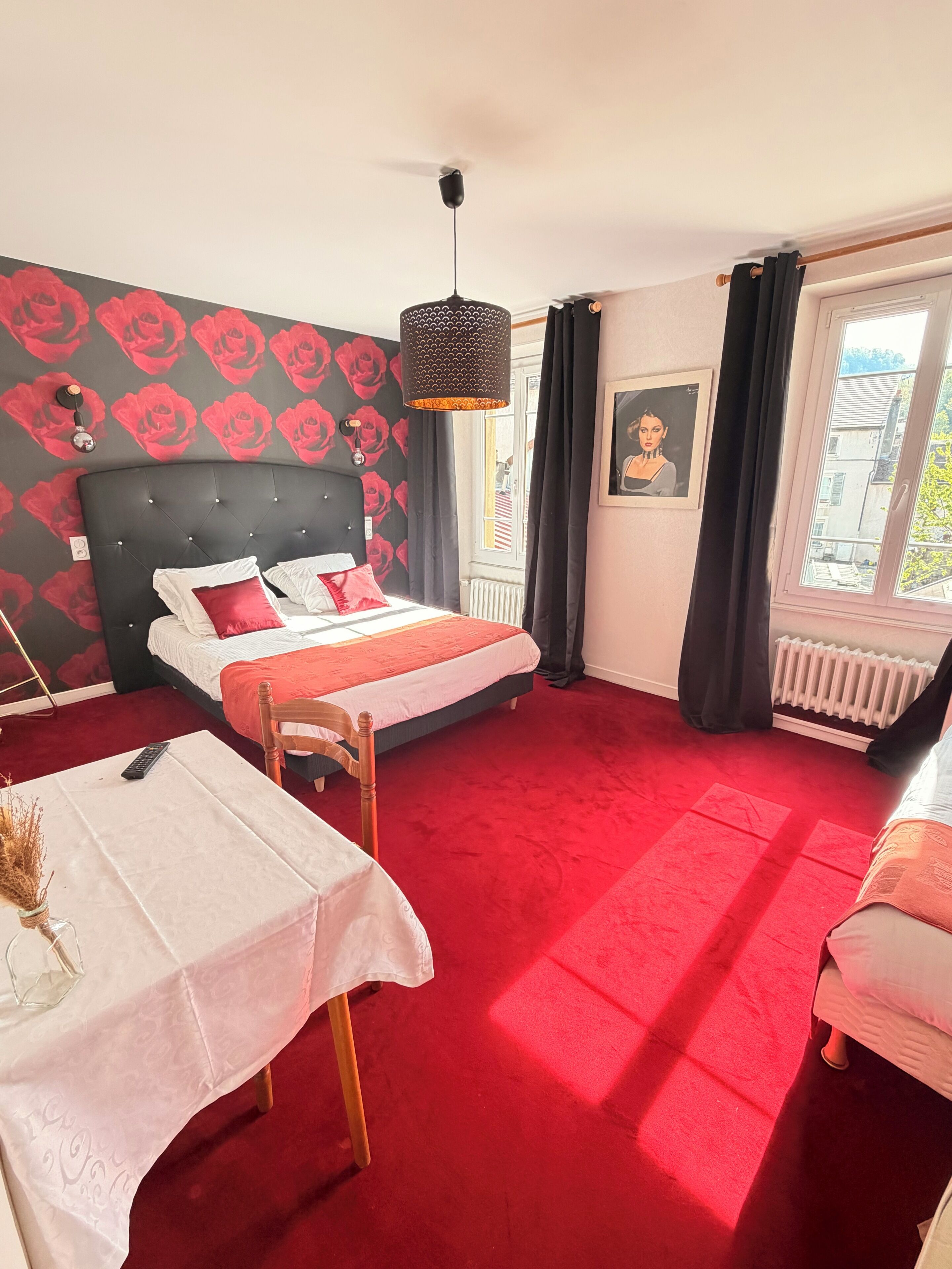 Kolmen hengen economy-huone | Kannettavalle tietokoneelle sopiva työtila, ilmainen Wi-Fi