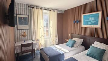 Comfort Twin Room, Pool View | Laptop workspace, free WiFi