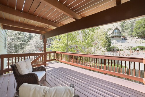 The Bear Cabin Running Springs 5br Sleeps 9 5 Bedroom Home