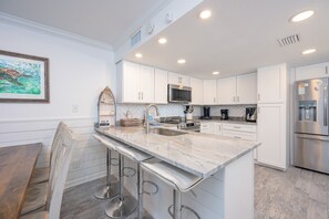 Casa, 3 quartos | Cozinha privada | Geladeira, fogão, cafeteira/chaleira