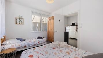 2 slaapkamers, een strijkplank/strijkijzer, wifi, beddengoed