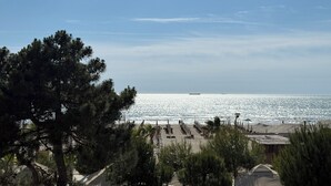 Standard Triple Room, Beach View | Beach - Hotel Malenri (Golem)