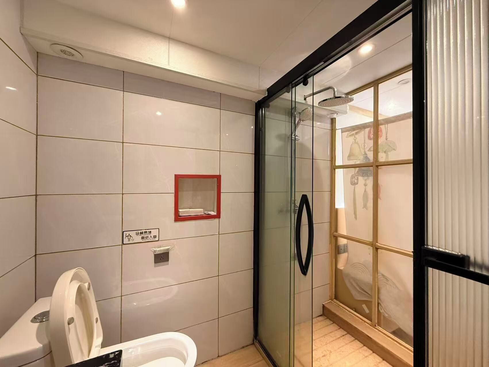 Basic Quadruple Room | Bathroom | Free toiletries, hair dryer, towels