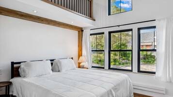 Desk, iron/ironing board, WiFi, bed sheets