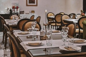 Dining - Garni Hotel Astral Park (Šabac)