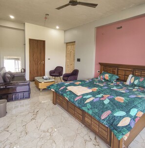 Free WiFi - Enchanting Mountain Stays (DEHRADUN)