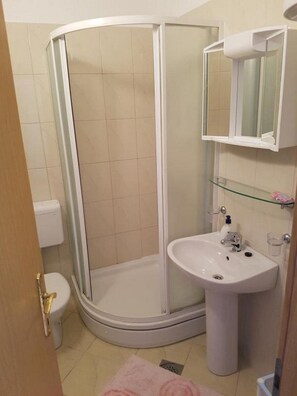 Apartment | Badezimmer | Haartrockner