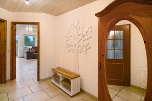 Interior - Holiday Apartment "Am Hennenberg" between Allgäu, Ulm, and Lake Constance (Erlenmoos)
