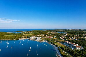 Aerial view - Premium beachfront apartment (Banjole)