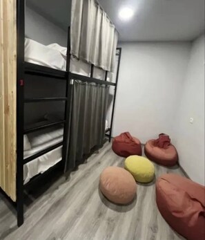 Asrama Umum Standar, balkon | Wi-Fi gratis