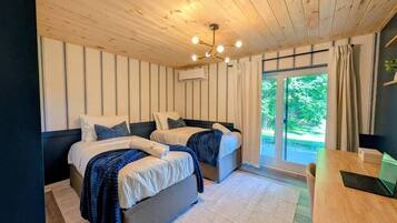 Desk, iron/ironing board, travel crib, WiFi