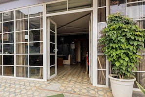 House | Reception - Townhouse OAK VS Shivanya (Lucknow)