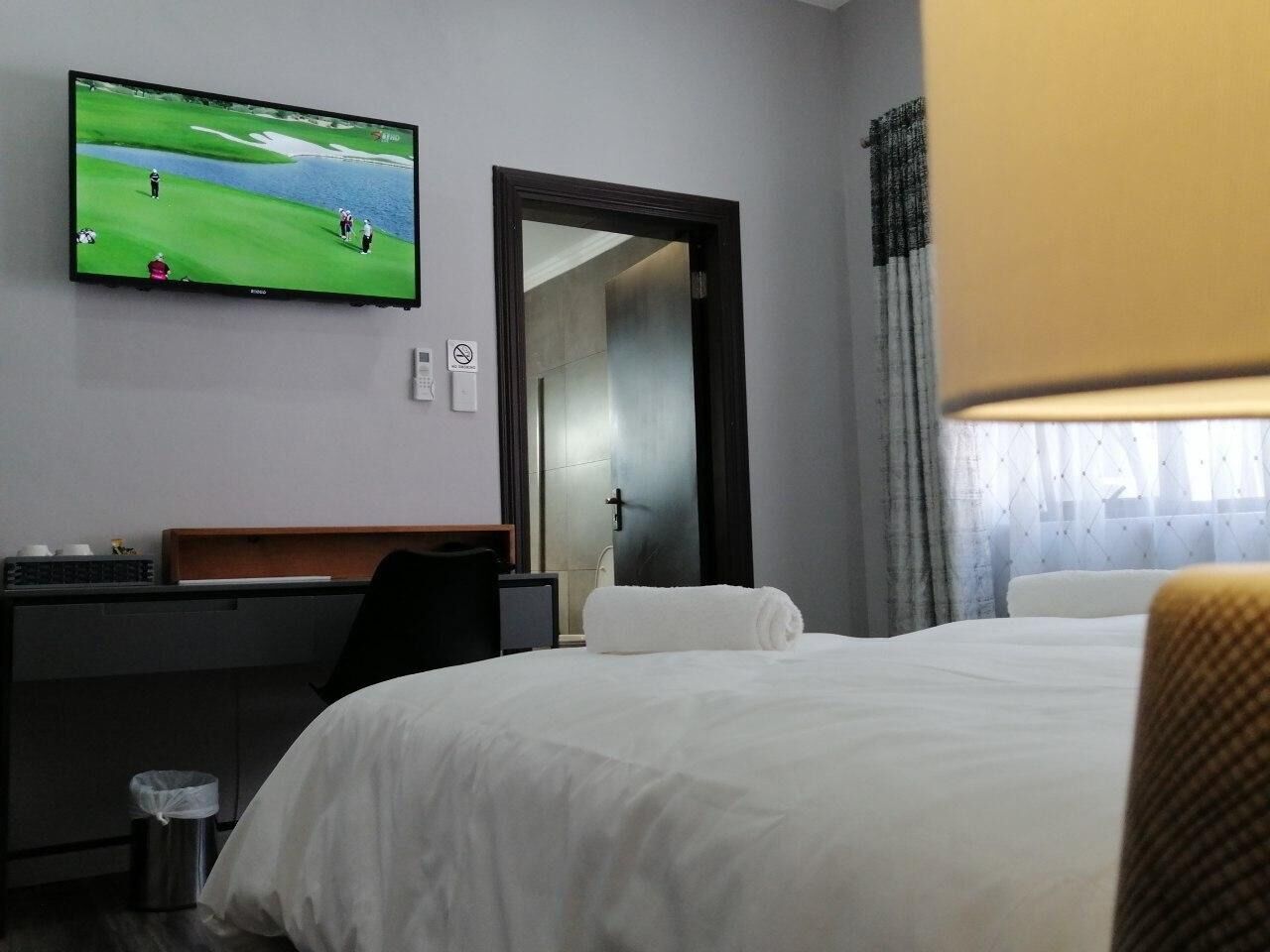 Deluxe Double or Twin Room | In-room safe, desk, laptop workspace, free WiFi