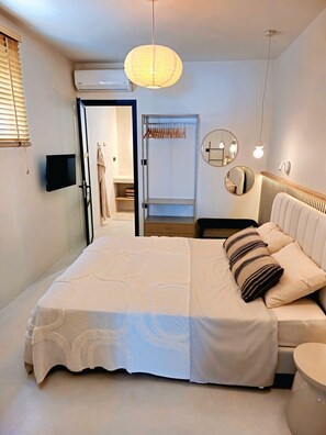 Room - Vrbo Property (Azolimnos)
