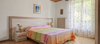 Apartment 'Bianca' with Lake View, Wi-Fi and Air Conditioning