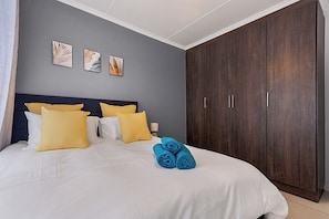 Room - Olivedale Oasis - Family friendly apartment located at the boarder of Bryanston (Randburg)