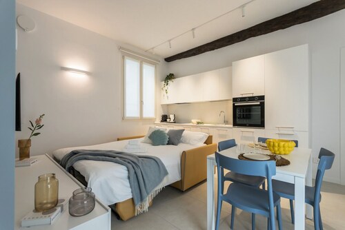 GuestHost - Vivaldi Estate Apartment