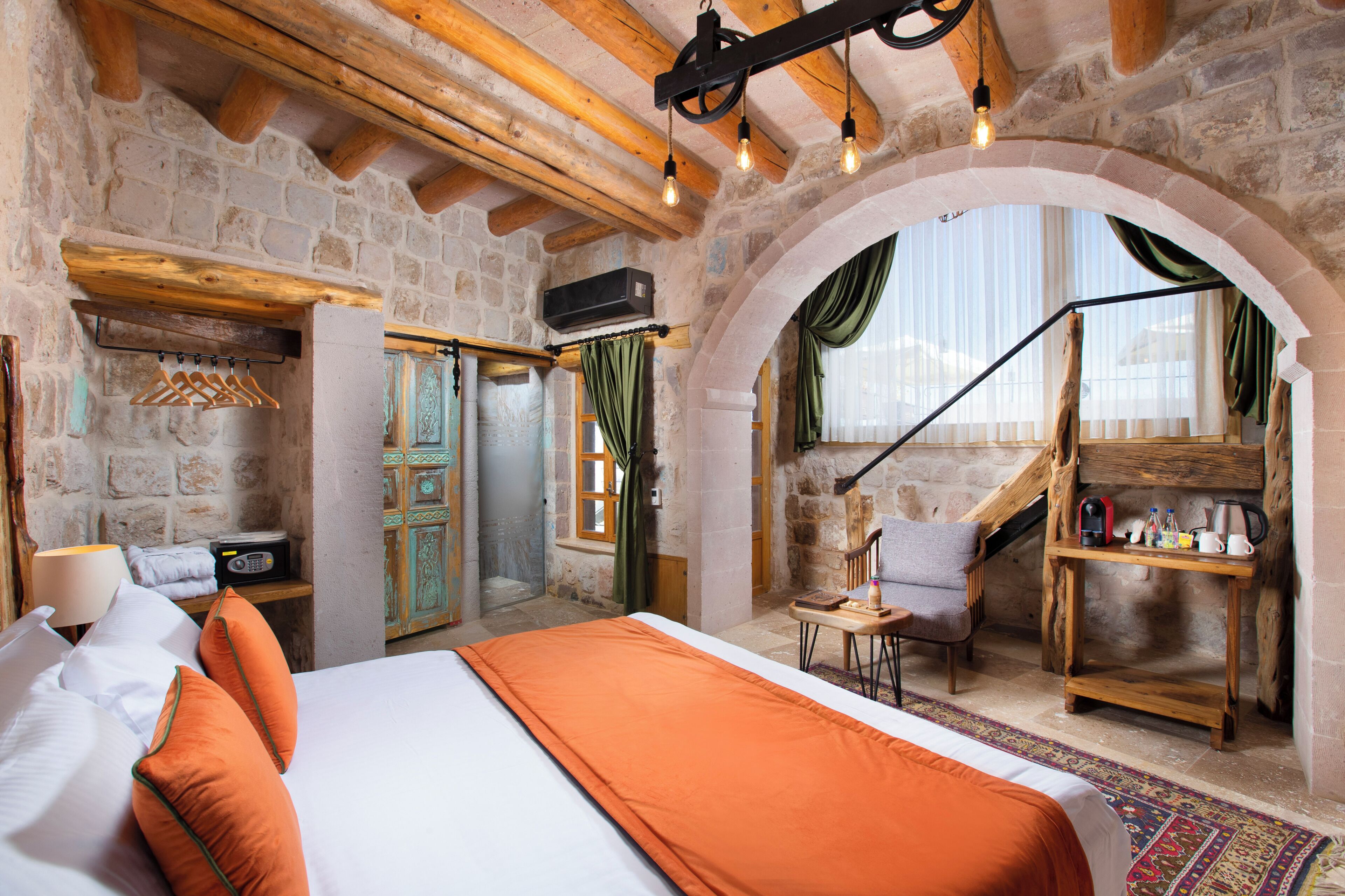 Junior Suite, Valley View | Premium bedding, minibar, individually decorated, individually furnished