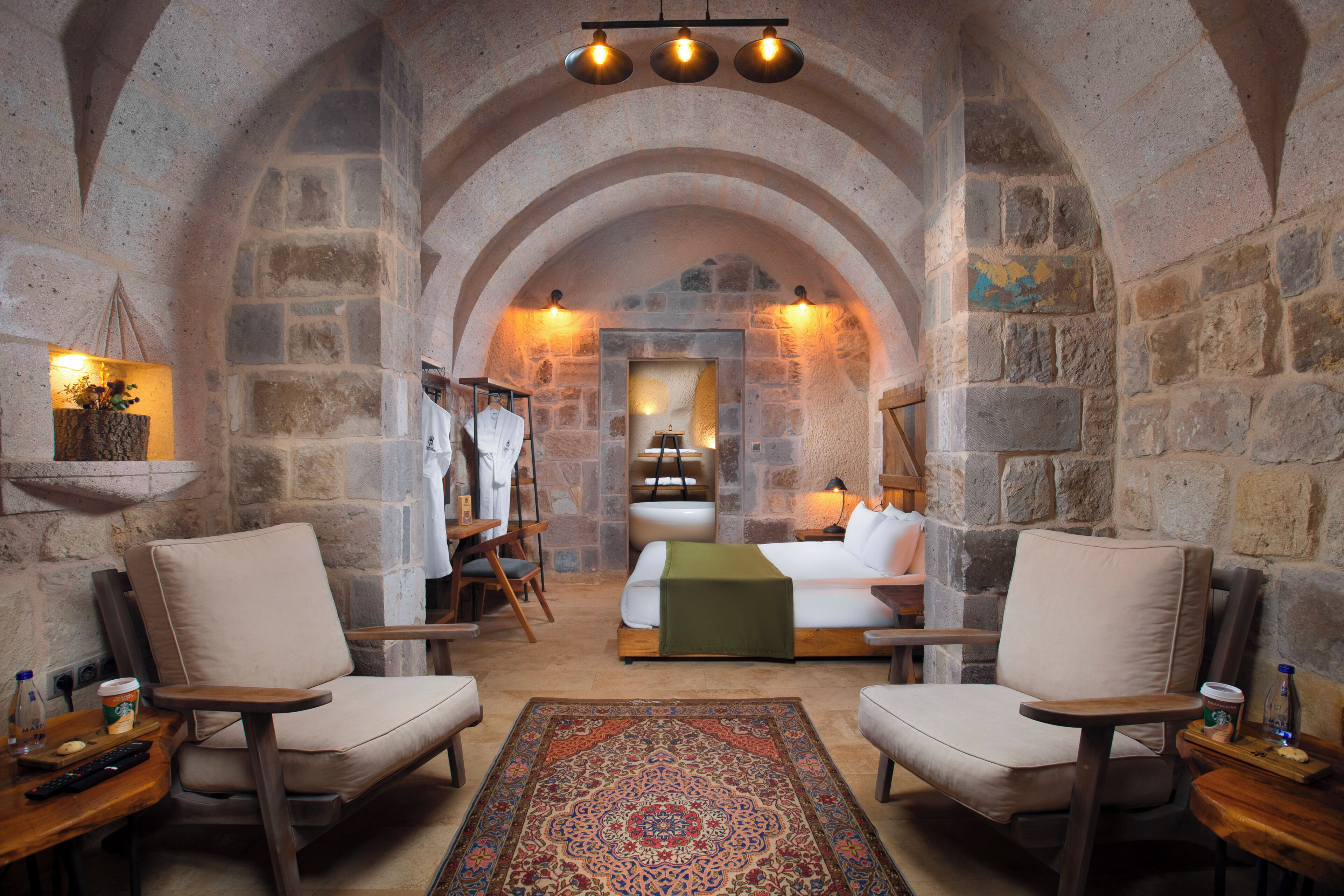 Luxury Suite | Premium bedding, minibar, individually decorated, individually furnished