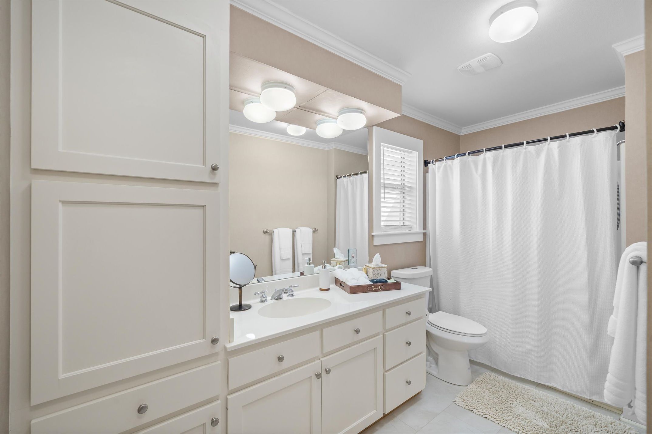 Next to the upstairs king bedroom with ample natural light. 