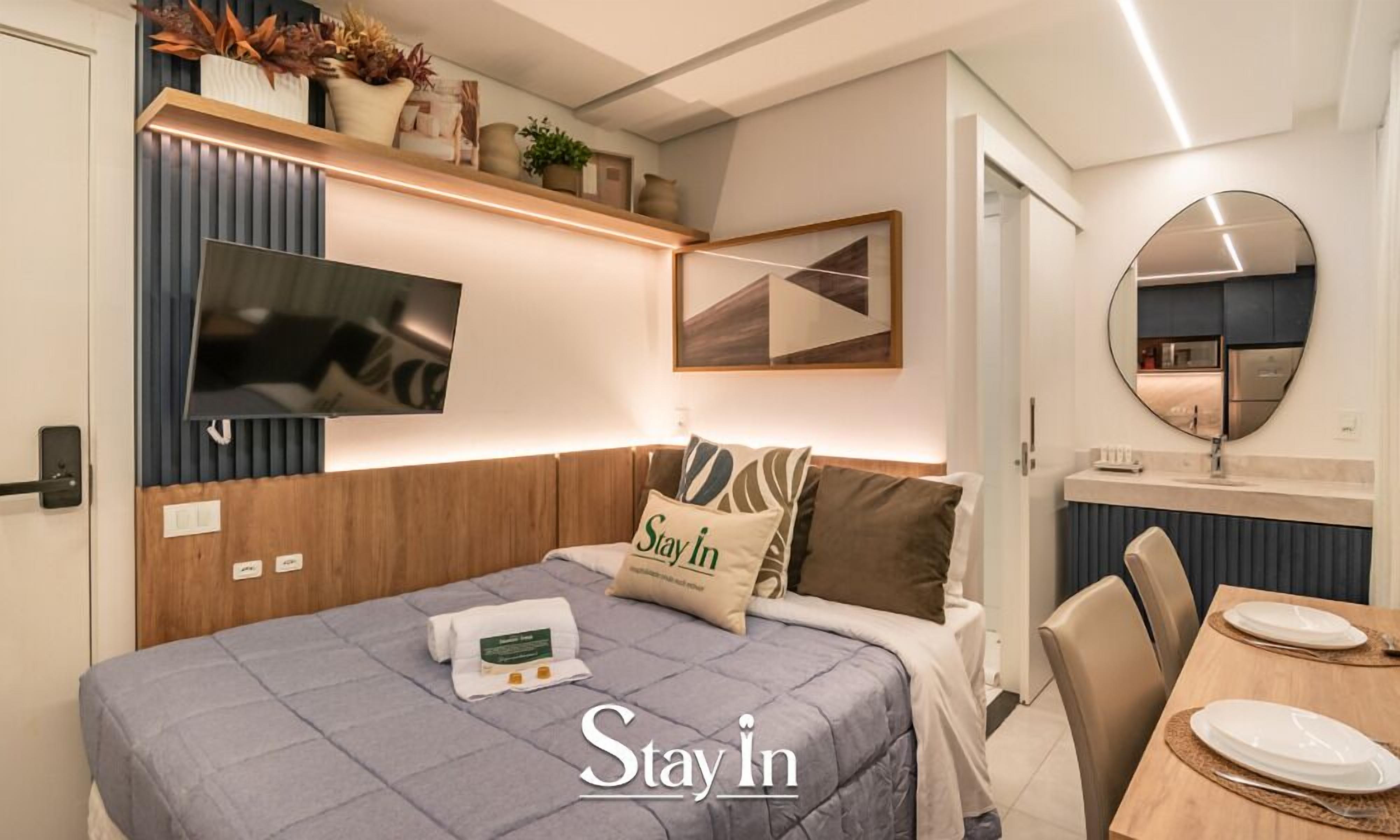 Suite estudio, vistas a la ciudad | Escritorio, espacio para trabajar con un portátil, wifi gratis