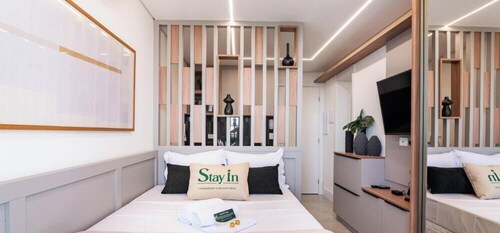 DIAMIOND TOWER BY STAY IN