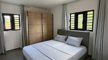 3 slaapkamers, reisbedje, gratis wifi, beddengoed
